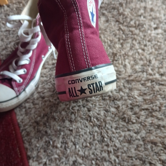 Chucks - Picture 5 of 6